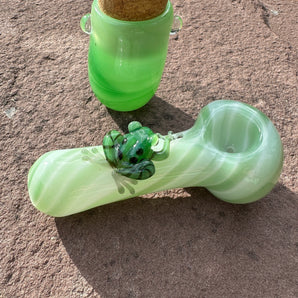 SET- 4 inch Glass Leaf Green Handpipe with Frog