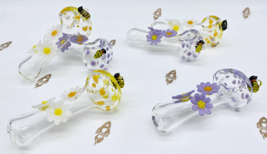 Glass Tobacco Daisy Bee Pipe, Glass Smoking Pipe, Hand Blown Pipe, Gla –  Apollo Glassworks