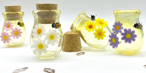 Glass Daisy Bee Jar, Glass Stash Jar, Glass Smoking Jar, Hand Blown Jar, Glass Jar Gift-JP109-DY